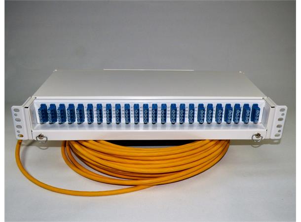 96 fiber SM QXXI LC 30meter Preterminert montert i panel